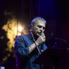 Ο Γιώργος Νταλάρας