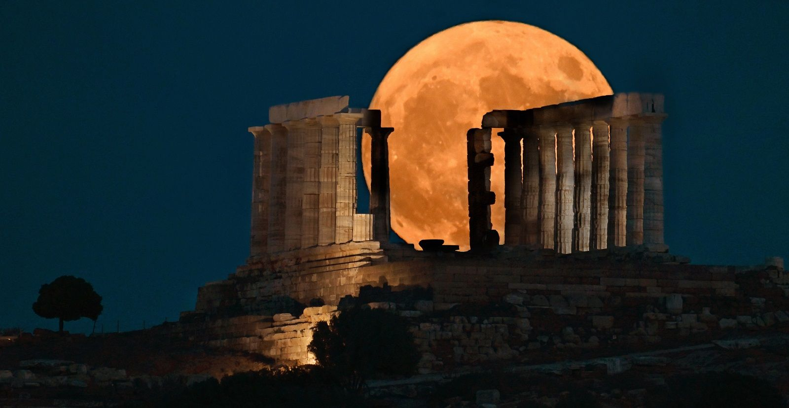 Πανσέληνος στο Σούνιο (φωτογραφία αρχείου)