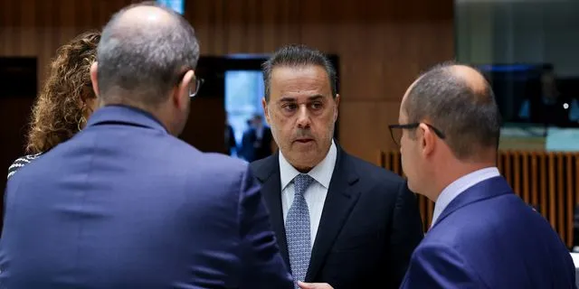 Έκτακτη σύσκεψη στο ΥΠΕΝ για τις εξελίξεις στη Μέση Ανατολή