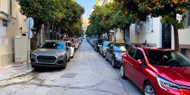 Αθήνα: Ακραία αύξηση τιμών για θέσεις στάθμευσης