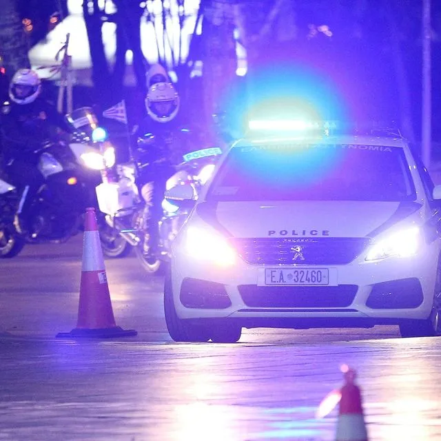 Μεθυσμένη οδηγός προκάλεσε ζημιές σε 14 σταθμευμένα αυτοκίνητα στους Αμπελόκηπους