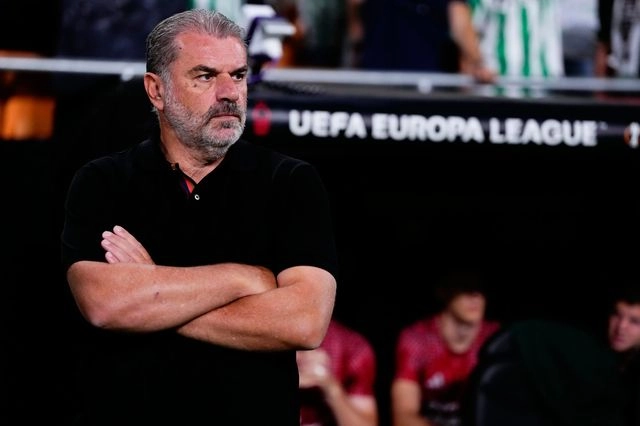 Τέλος ο Άγγελος Ποστέκογλου από τη Νότιγχαμ Φόρεστ