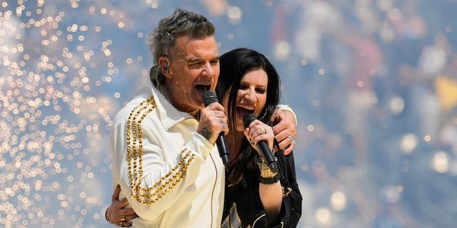 Ο Robbie Williams και η Laura Pausini