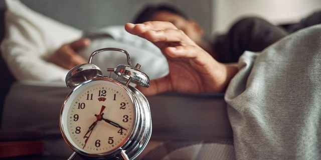 Αλλαγή ώρας 2025: Πότε γυρίζουμε τα ρολόγια μια ώρα πίσω