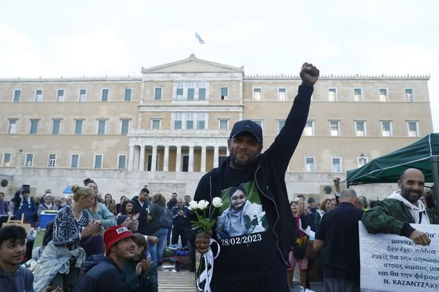 Πλήθος κόσμου στο πλευρό του Πάνου Ρούτσι – “Απέκτησα μια οικογένεια σε όλη την Ελλάδα”