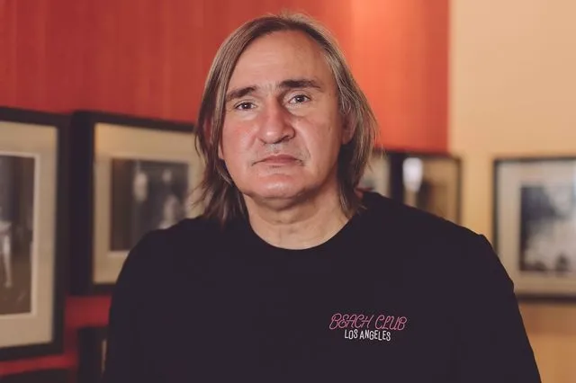 Άκης Σακελλαρίου: Το σοβαρό πρόβλημα υγείας που τον κράτησε 10 μέρες στην Εντατική