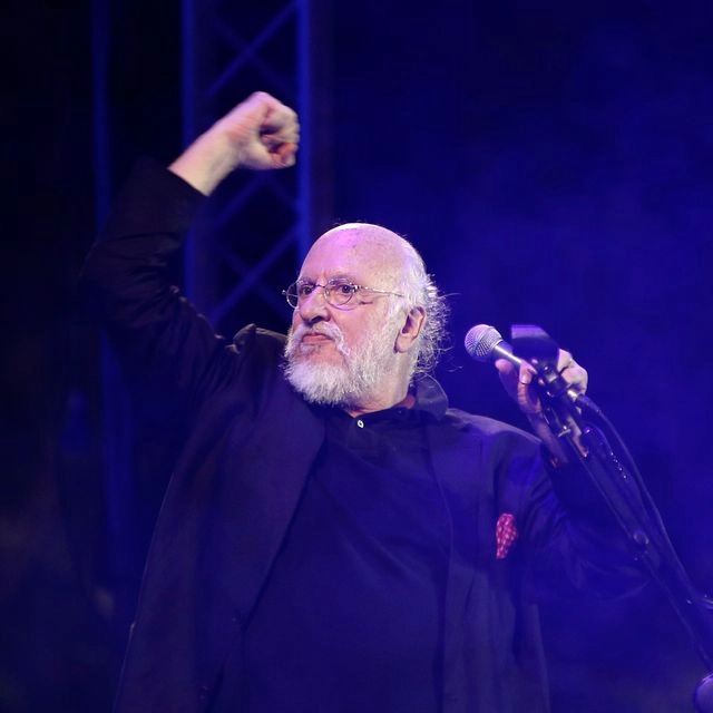 O Διονύσης Σαββόπουλος