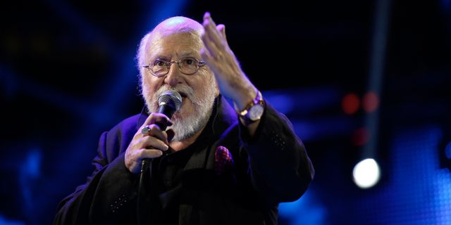 Ο Διονύσης Σαββόπουλος