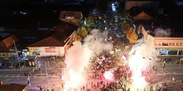 Σερβία: Χιλιάδες φοιτητές ξανά στους δρόμους, ένα χρόνο μετά την τραγωδία στο Νόβι Σαντ