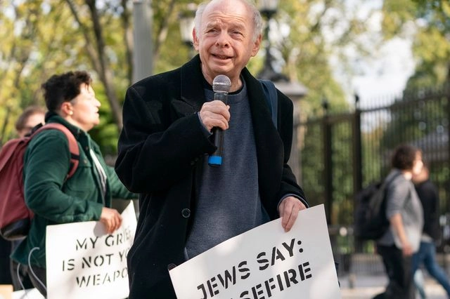 Wallace Shawn