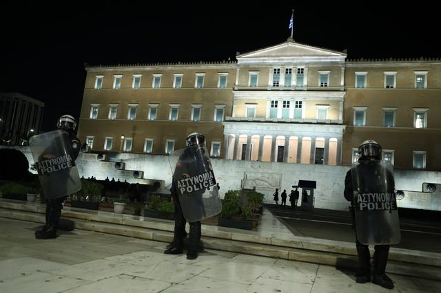 Άγνωστος Στρατιώτης: Το υπουργείο Άμυνας αναθέτει την καθαριότητα σε τρίτο
