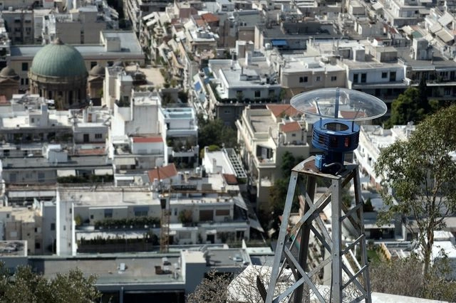 Ήχησαν σειρήνες σε όλη τη χώρα – Βίντεο