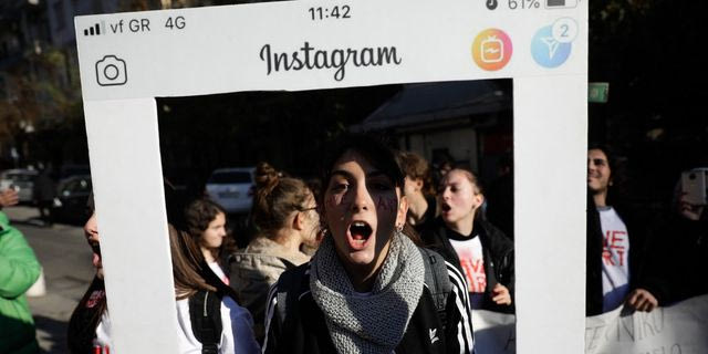 Tα κόμματα, κυρίως της αντιπολίτευσης, έχουν την αίσθηση ότι τα social media εκφράζουν πιστά την εικόνα της κοινωνίας. Ομως δεν ισχύει κάτι τέτοιο…