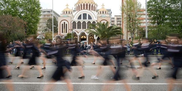 Οι “κούφιες” μαθητικές παρελάσεις