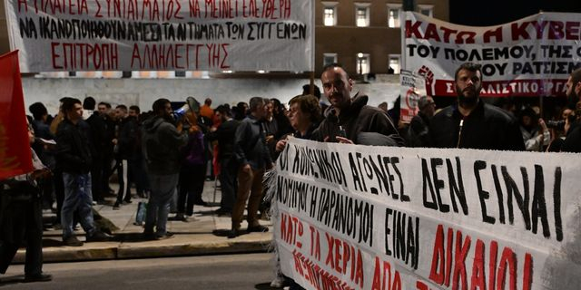 Συγκέντρωση για τον Άγνωστο Στρατιώτη – “Η πλατεία Συντάγματος να μείνει ελεύθερη”
