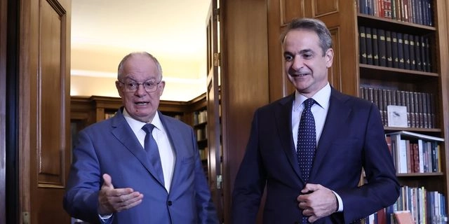 Μητσοτάκης: Το μνημείο του Αγνώστου Στρατιώτη δεν είναι για “επαναστατική γυμναστική”