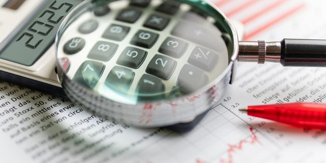 “Φούσκωσαν” κατά 4,5 δισεκ. σε ένα χρόνο τα “κόκκινα” χρέη στην εφορία