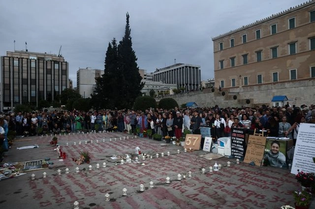 Συγκέντρωση αλληλεγγύης στον πατέρα θύματος του δυστυχύματος των Τεμπών Πάνο Ρουτσι κατα τη διάρκεια της Απεργίας πείνας του , στην Αθήνα