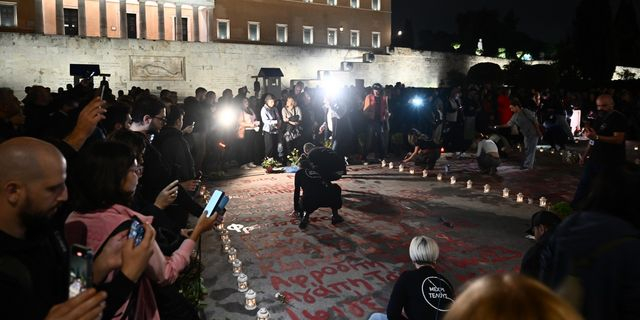 Ηχηρή παρέμβαση για το μνημείο του Αγνώστου Στρατιώτη από το Σύνταγμα – “Η πλατεία να μείνει ελεύθερη”