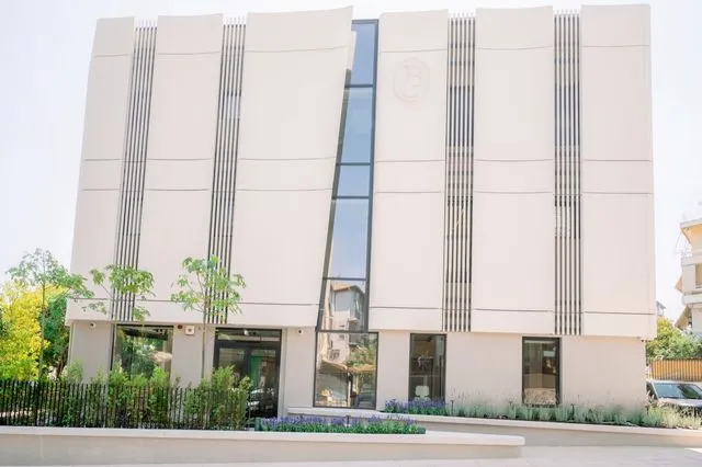 Το ανακαινισμένο κτήριο από την Erion Workshop