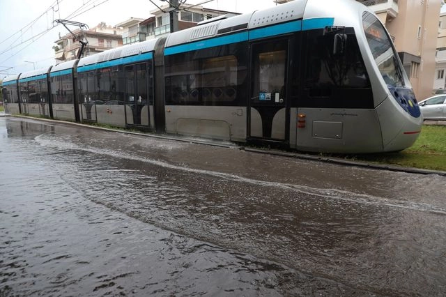 Τραμ: Προσωρινά εκτός λειτουργίας 4 στάσεις στη Γραμμή 7 λόγω συσσώρευσης υδάτων στις ράγες