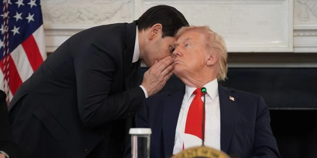 Ο Ρούμπιο διέκοψε δηλώσεις του Τραμπ – Το σημείωμα που “πρόδωσε” τη συμφωνία για τη Γάζα