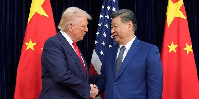 Τηλεφωνική συνομιλία Σι Τζινπίνγκ – Ντόναλντ Τραμπ