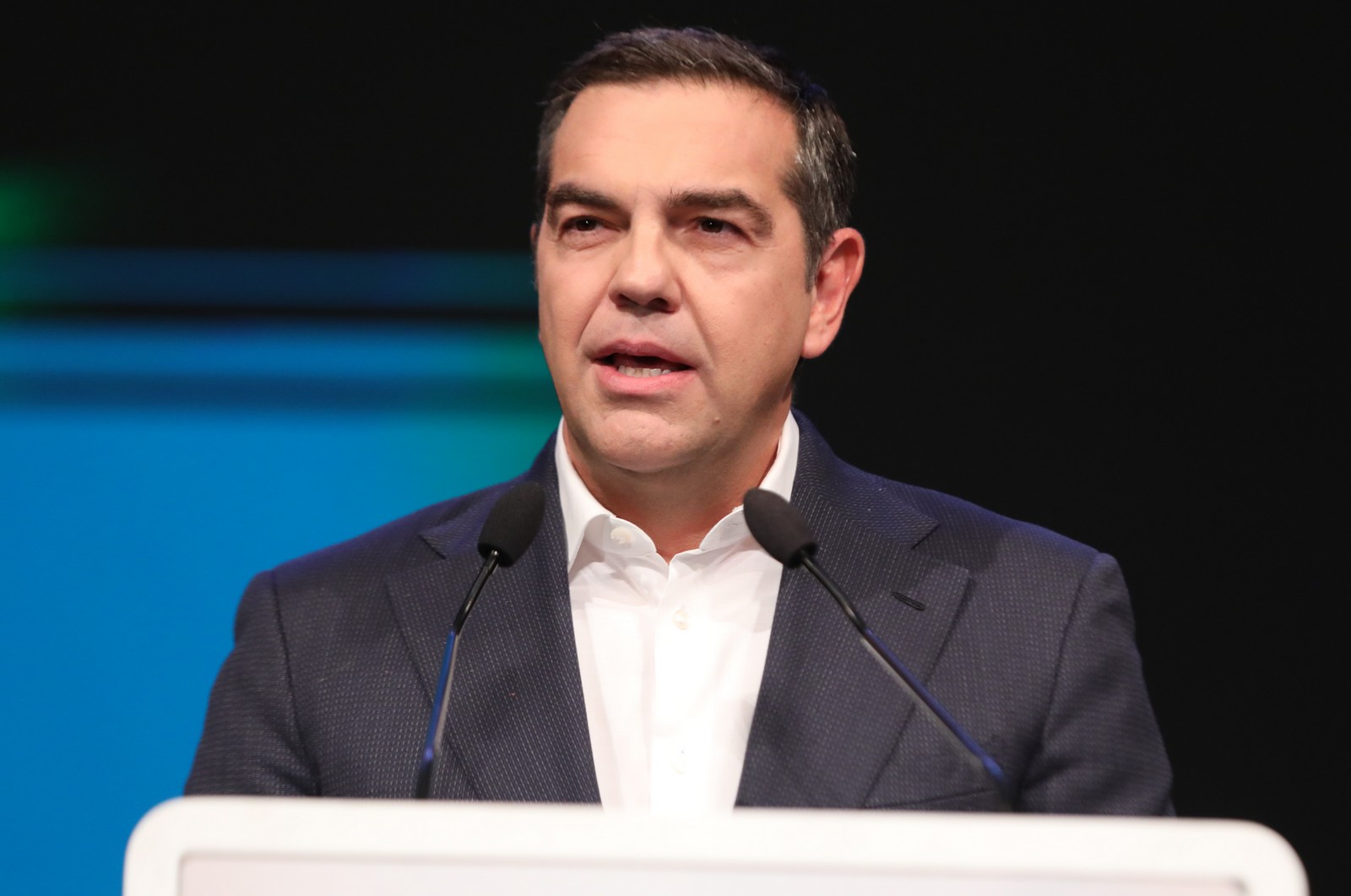 Οι δύο Τετάρτες του Τσίπρα και το σκαλοπάτι της ΔΕΘ