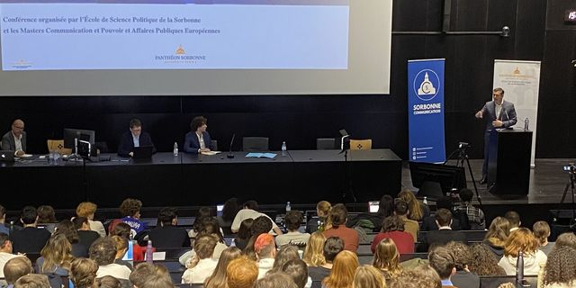 Τσίπρας: Τα κόμματα δημιουργούνται από τα κάτω