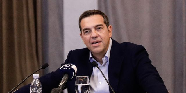 Όσοι θέλουν τον Τσίπρα κολλημένο στο 2015 είναι πονηροί, όχι αριστεροί