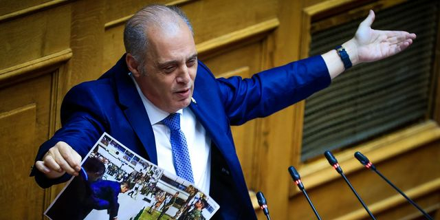 Βελόπουλος για Άγνωστο Στρατιώτη: Διχαστική και αντιδημοκρατική η τροπολογία