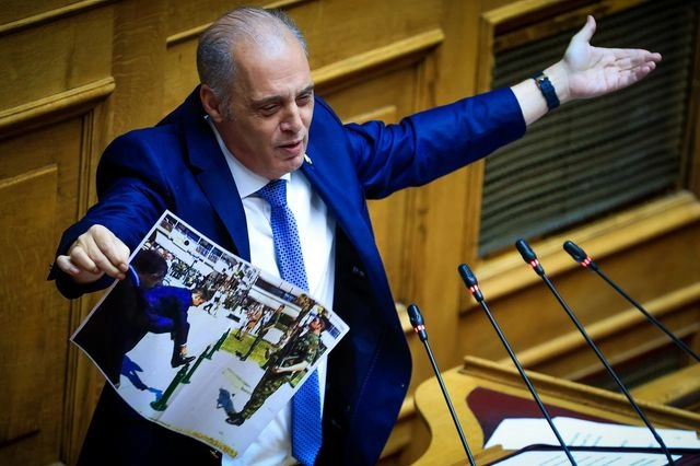Βελόπουλος για Άγνωστο Στρατιώτη: Διχαστική και αντιδημοκρατική η τροπολογία