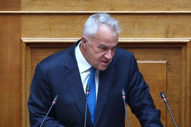Το Μαξίμου και το “σκωτσέζικο ντους” στον Βορίδη