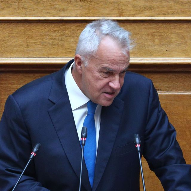 Θύελλα αντιδράσεων για τη φράση Βορίδη στη Βουλή: “Θα τη βουλιάξουμε τη βάρκα ή όχι;”