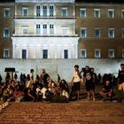 Το άτυπο μνημείο των νεκρών στα Τέμπη θα υπάρχει μέχρι να βρέξει…