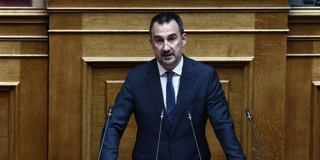 O Αλέξης Χαρίτσης στη συζήτηση στην Ολομέλεια της Βουλής