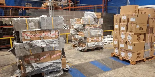 ΑΑΔΕ: Κατάσχεση-μαμούθ στο “Ελ. Βενιζέλος” – Εντόπισαν 1,7 εκατομμύρια τσιγάρα