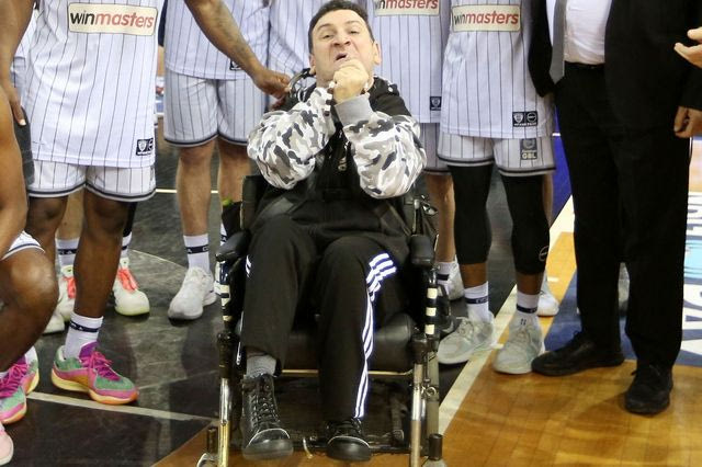 Ο Άρης Betsson κάλεσε στο Αλεξάνδρειο τον φίλο του ΠΑΟΚ, Γιαννάκη και τους γονείς του Άλκη Καμπανού