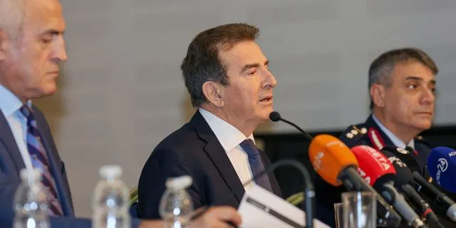 Μιχάλης Χρυσοχοΐδης