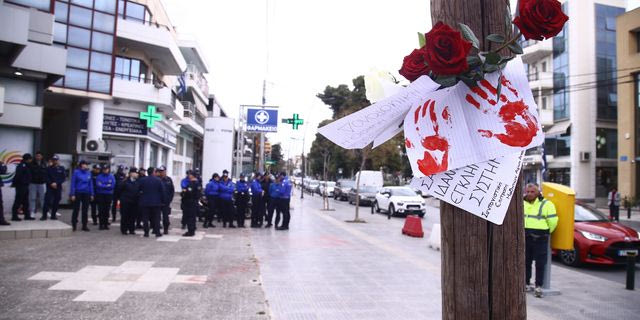 Ελεύθερος ο τηλεφωνητής της ΕΛ.ΑΣ που είπε στη Γρίβα “το περιπολικό δεν είναι ταξί”