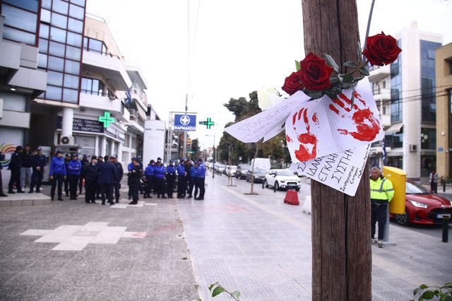 Ελεύθερος ο τηλεφωνητής της ΕΛ.ΑΣ που είπε στη Γρίβα “το περιπολικό δεν είναι ταξί”