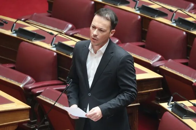 Μίλτος Ζαμπάρας: Μεγαβάτ στα λόγια – Μπλακ άουτ στη στρατηγική