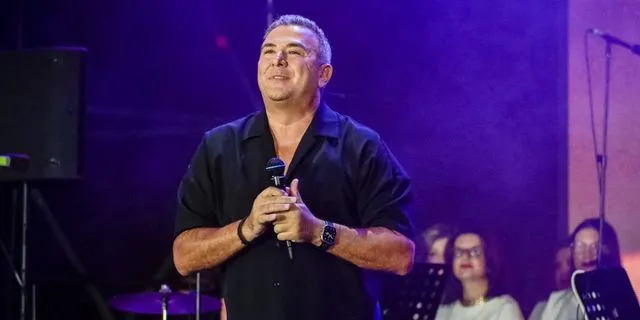 Αντώνης Ρέμος