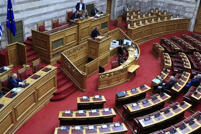 Κατατέθηκε στη Βουλή η τροπολογία για τη στήριξη του πρωτογενούς τομέα και την αντιμετώπιση της ευλογιάς