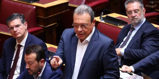 Φάμελλος για φορολογικό νομοσχέδιο: Αυτό δεν λέγεται ανάπτυξη, αλλά αδικία