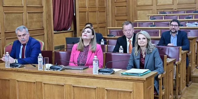 Στην Εξεταστική με κατεβασμένα παντελόνια