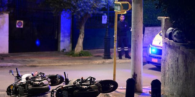 Επεισοδιακή καταδίωξη διαρρηκτών στον Άγιο Δημήτριο, με τραυματισμό αστυνομικών