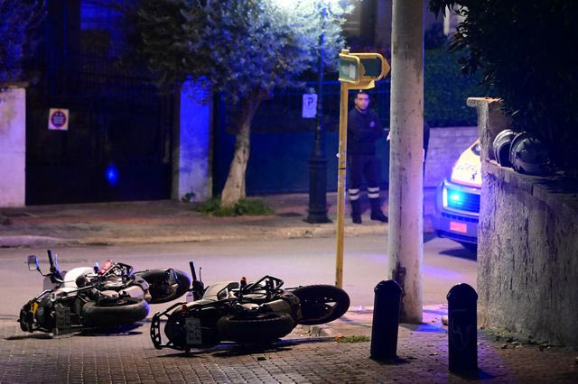 Επεισοδιακή καταδίωξη διαρρηκτών στον Άγιο Δημήτριο, με τραυματισμό αστυνομικών