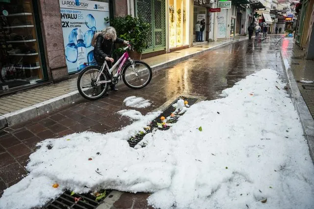 Κακοκαιρία Adel: Ζημιές στην Αττική – Νέες κατολισθήσεις σε Κέρκυρα, προβλήματα και στη Θάσο