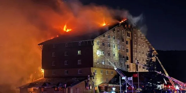 Τουρκία: Ισόβια σε 11 άτομα για τη φονική πυρκαγιά σε ξενοδοχείο